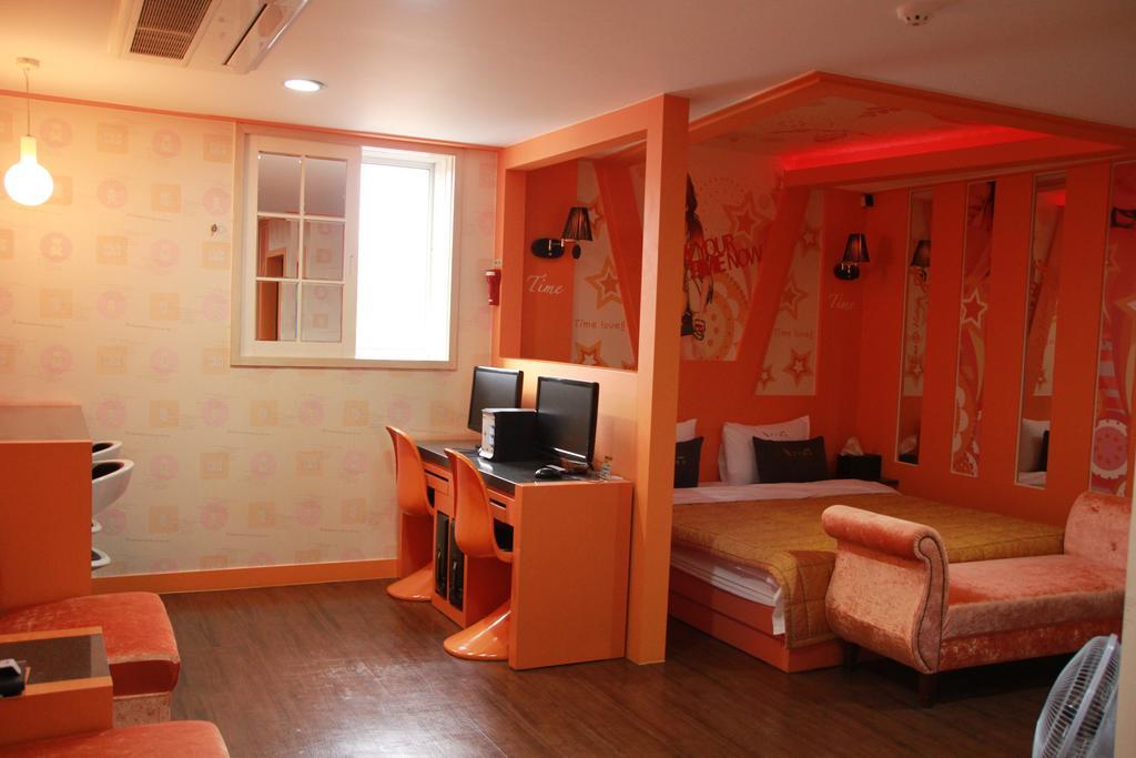 Time Motel Gyeongju Exterior photo